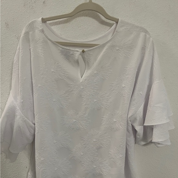 Liz Claiborne White Textured Blouse | Bell Sleeve Top | Size 1X - Picture 7 of 15